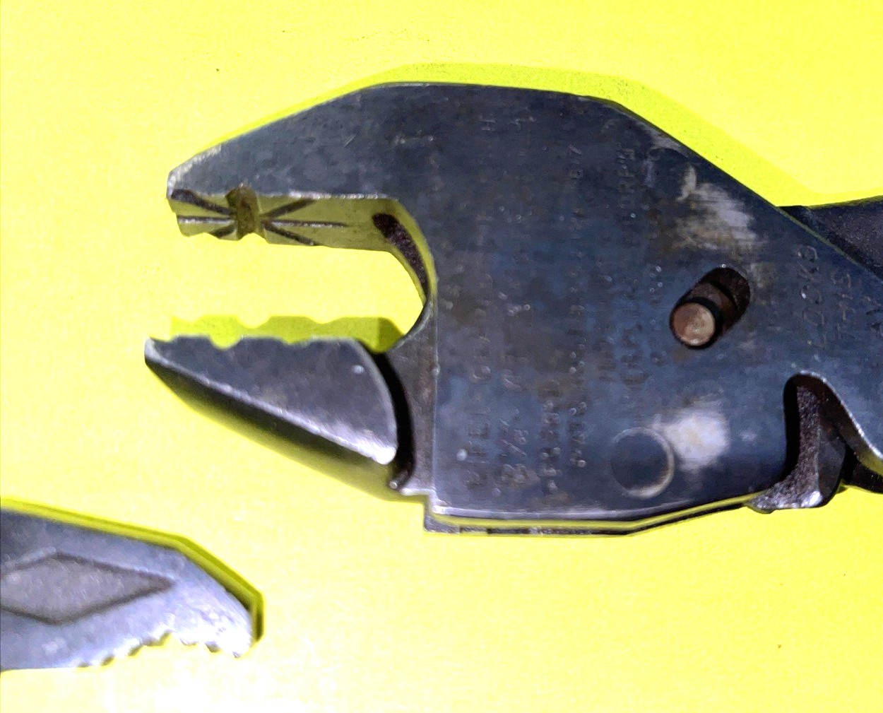 EIFEL TOOLS VINTAGE PLIERENCH & 2 EXTRA HEADS