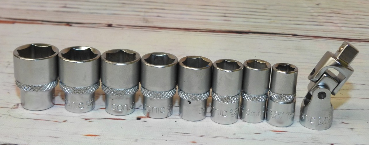 Sonic 309402 95 piece metric combination 1/4″ and 1/2″ Ratchet and socket set