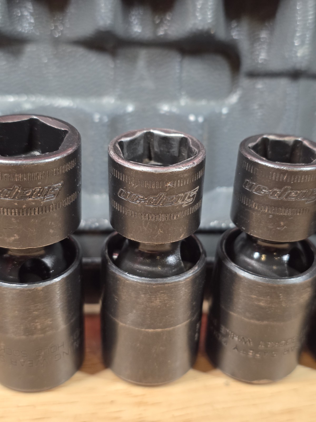 Snap-on Tools 207IPFM 7-Piece 3/8″ Metric Shallow Swivel Impact Socket Set