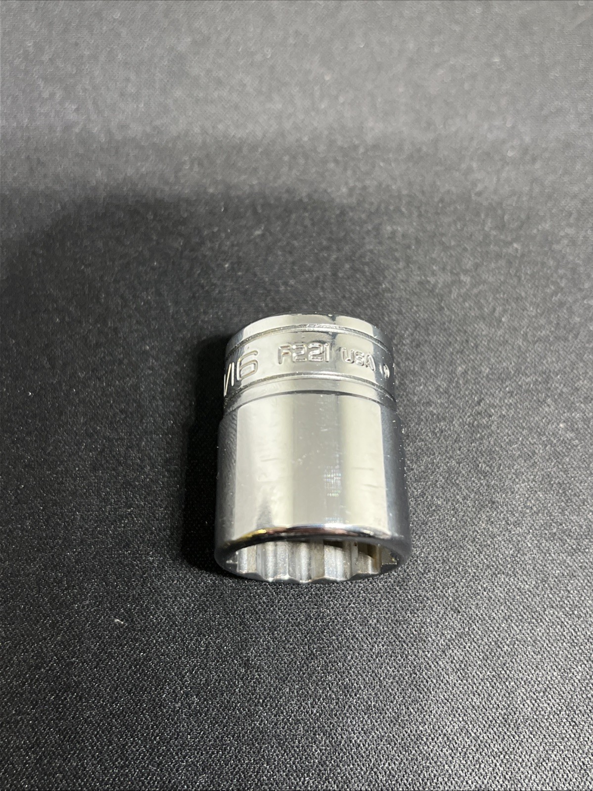 Snap-on F221 11/16″ Shallow Socket 3/8″ Drive 12pt SAE Chrome USA Snap On Tools