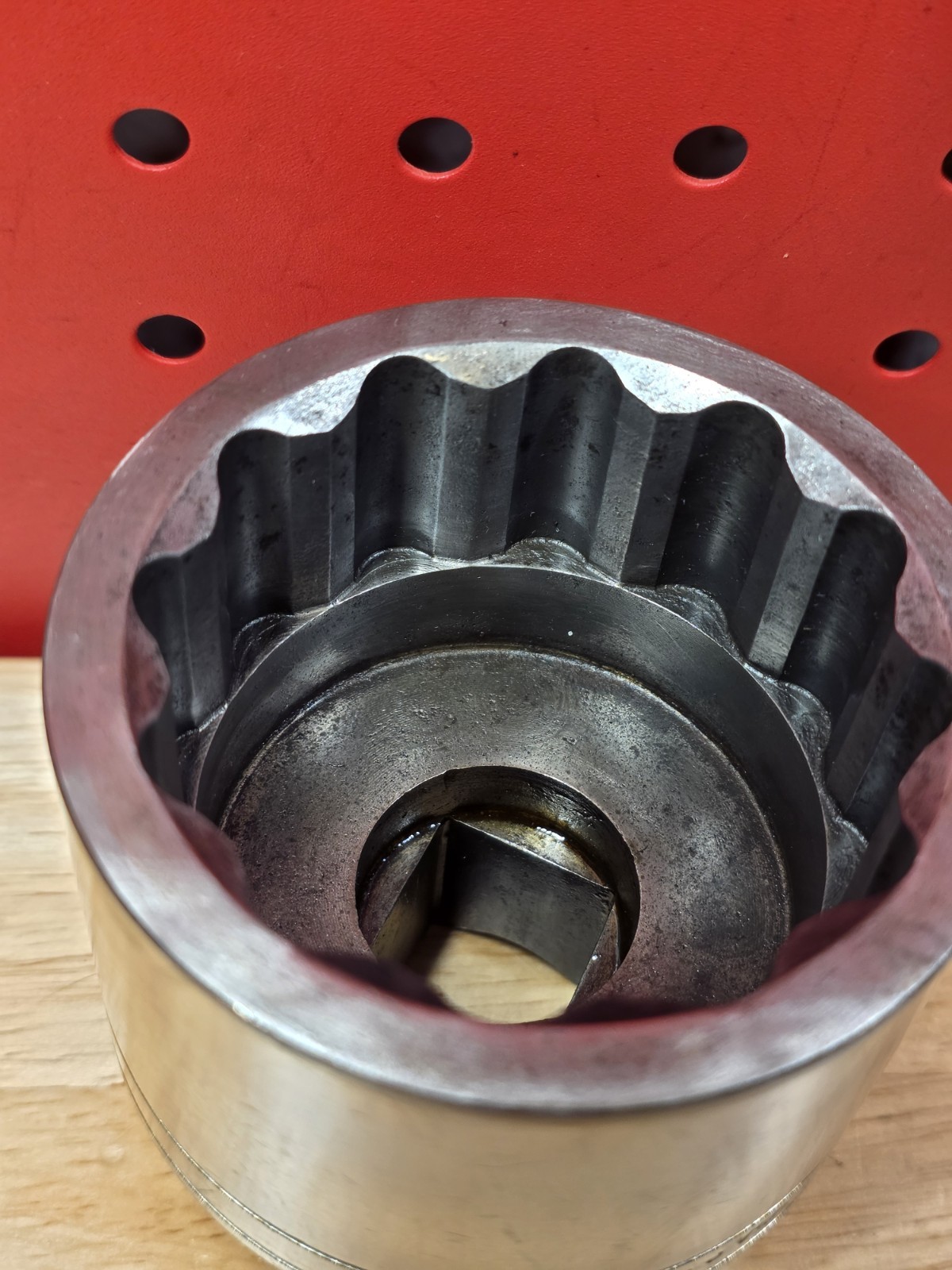 Snap-on Tools LDH682 2-1/8″ 3/4″ Drive 12-Point Shallow Socket See Details