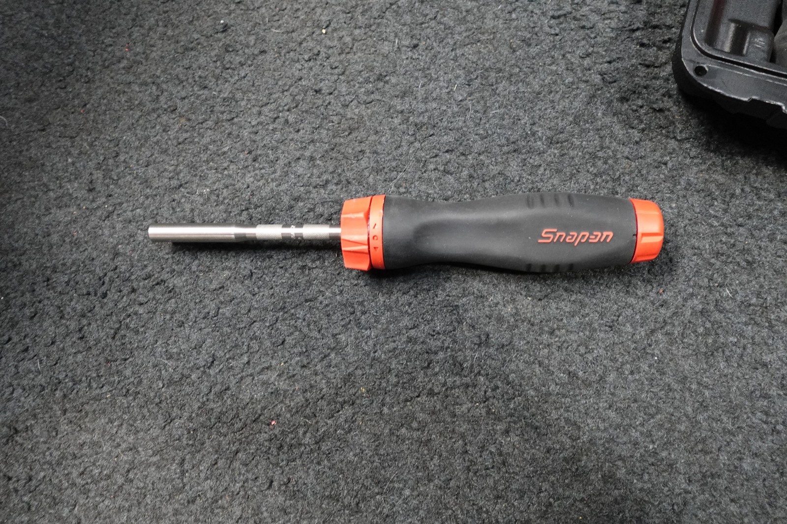 Snap On SGDMRC108A Red Ratcheting Screwdriver Set