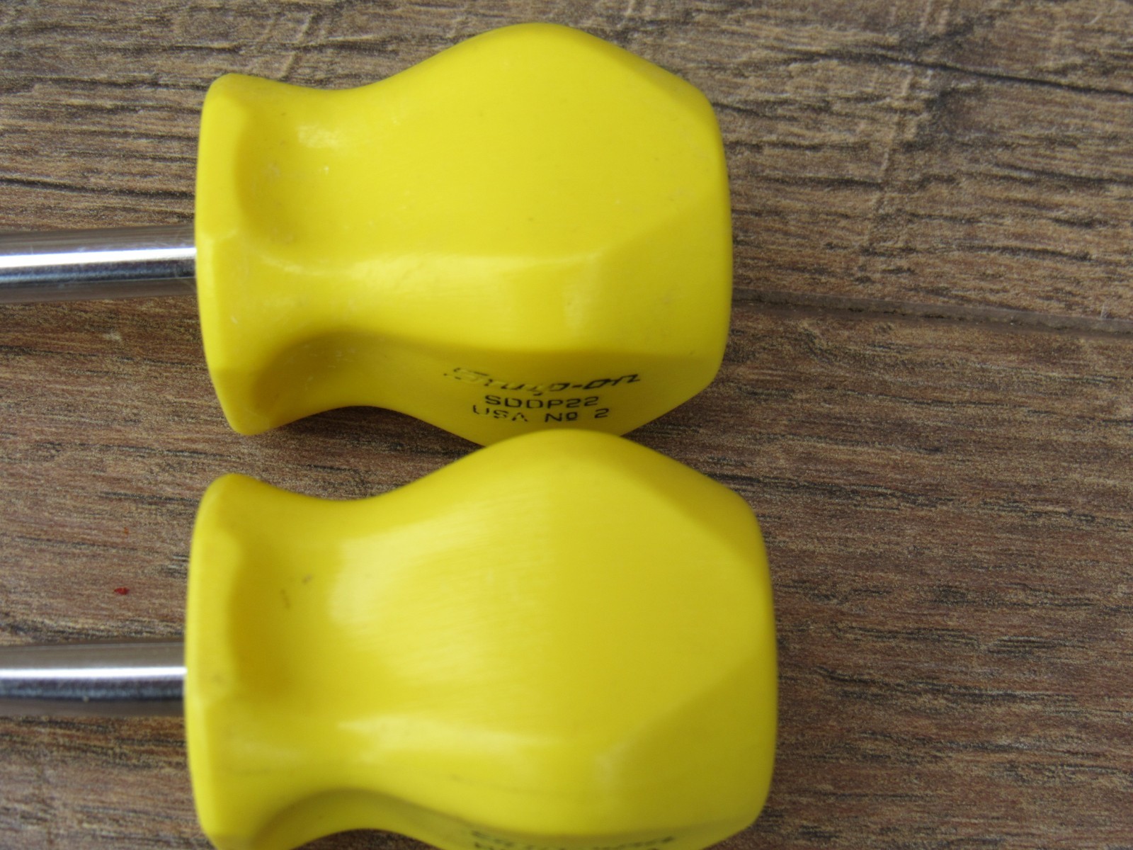 SNAP ON SDD1 FLAT TIP SDDP22 # 2 PHILLIPS STUBBY YELLOW HANDLE SCREWDRIVER SET 2