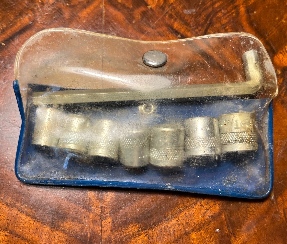 Vintage Western Auto 8 PC Socket Set 7 1/4 Hex Drive Sockets 1/4 To 7/16 HR2911