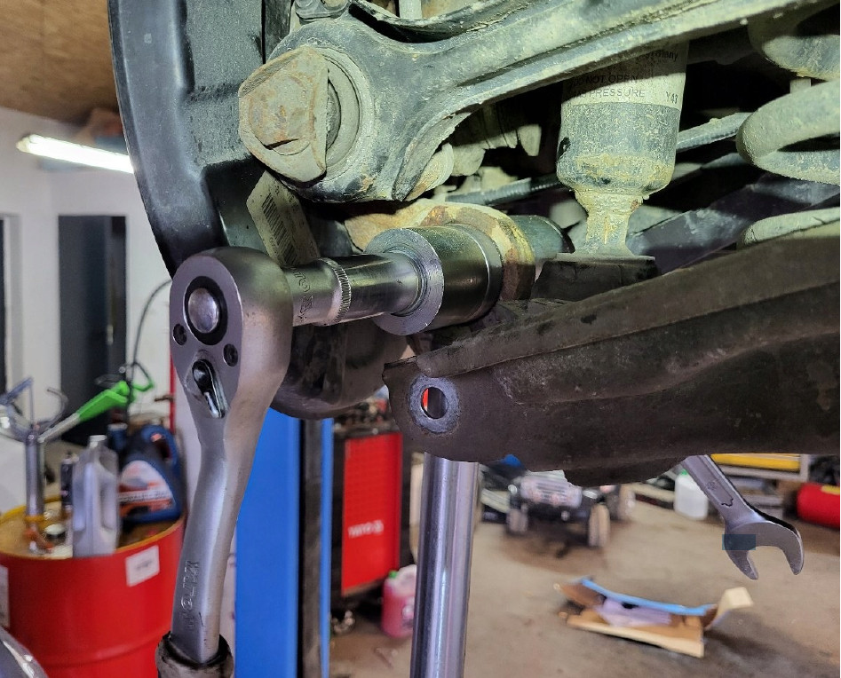 BMW 3 E90 F30 F80 E92 F34 F91 F93 REMOVAL INSTALL REAR TRAILING ARM BUSH TOOL