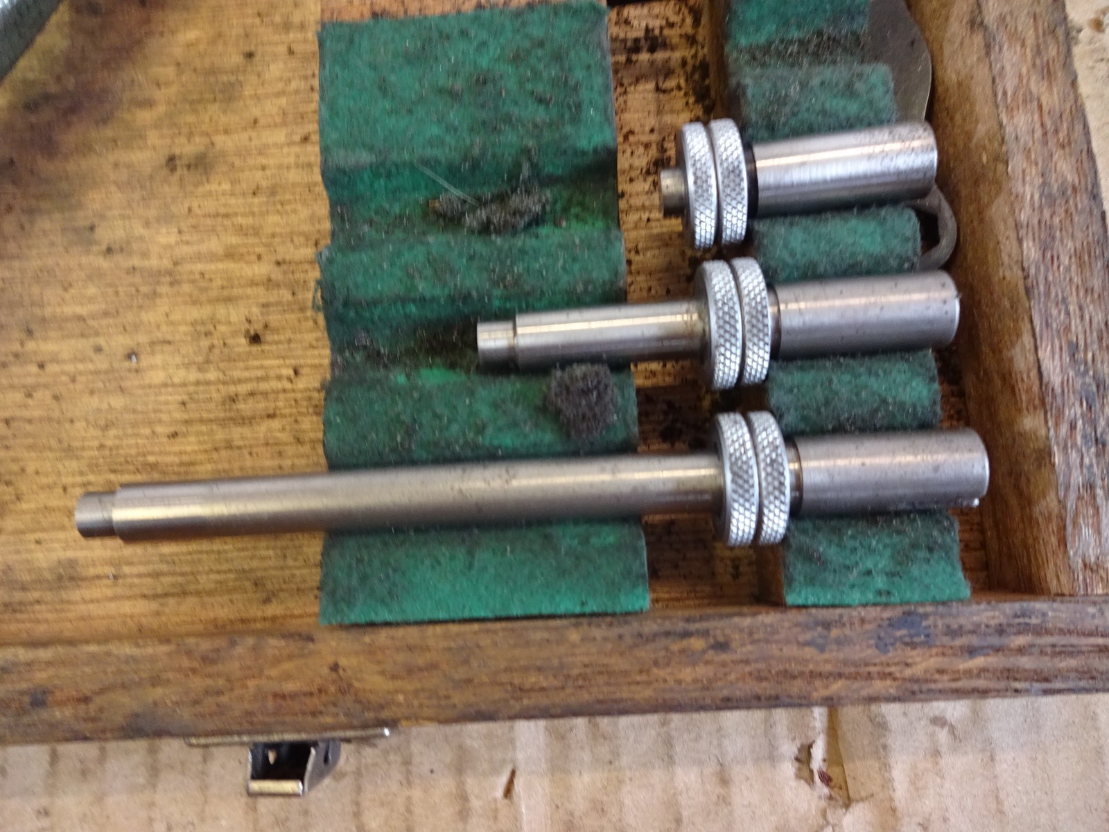 8″ – 12″ Mitutoyo micrometer