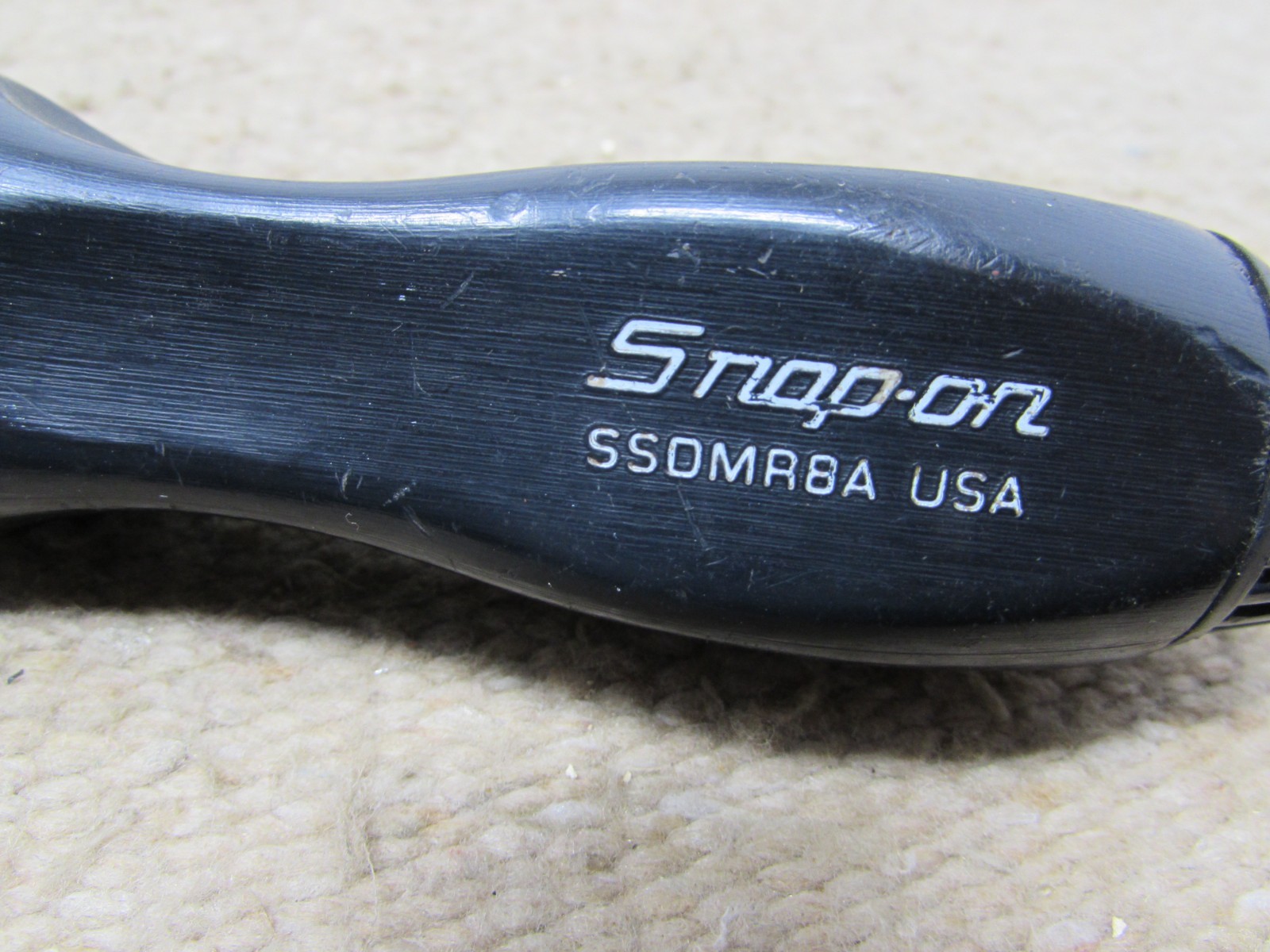 Snap On SSDMR8A Long Shank Ratcheting Magnetic Screwdriver Bit Storage in Handle