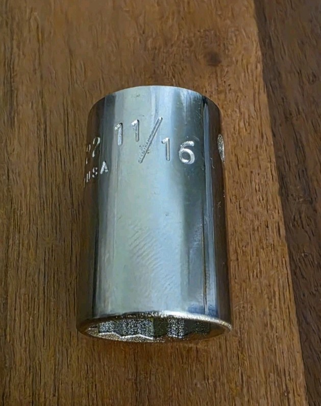 Vintage Billings Vitalloy USA 11/16″ Shallow Socket 1/2″ Drive 12 Point S1222