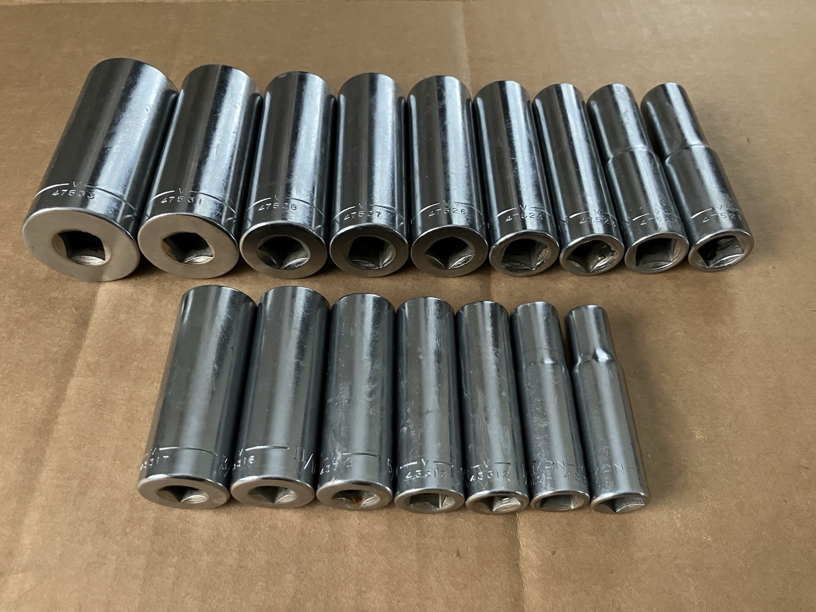 Craftsman Vintage SAE 16-Piece Deep 1/2in.+ 3/8in. Drive 12-Point Socket Set
