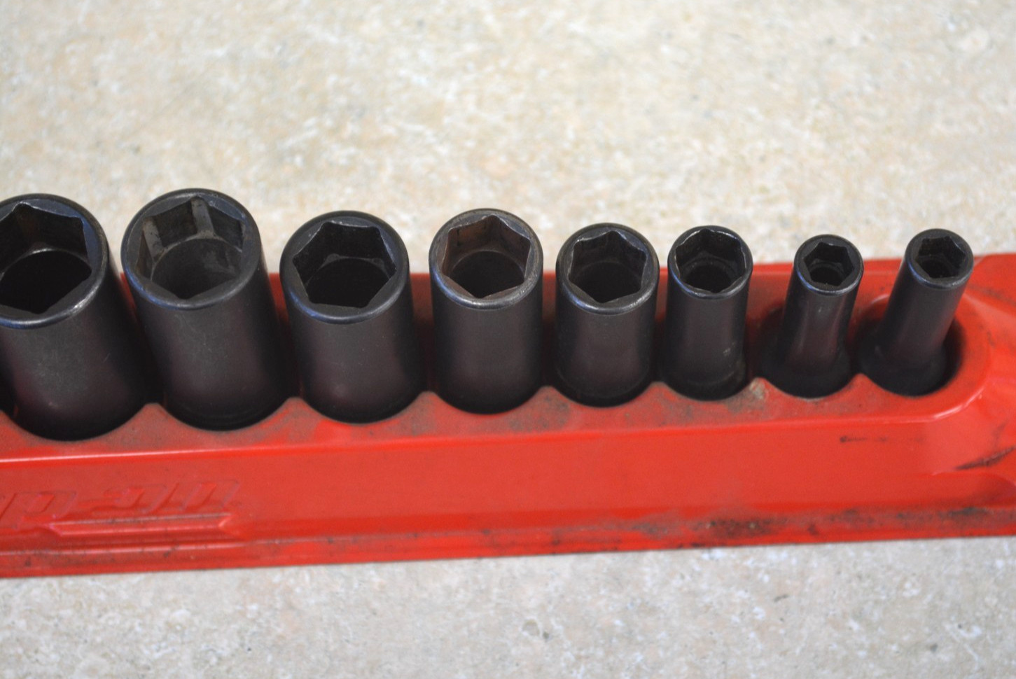 Snap-On Tools 3/8″ Drive 12 Piece Socket Set 212SIMFYA *Pre-owned* FREE SHIPPING