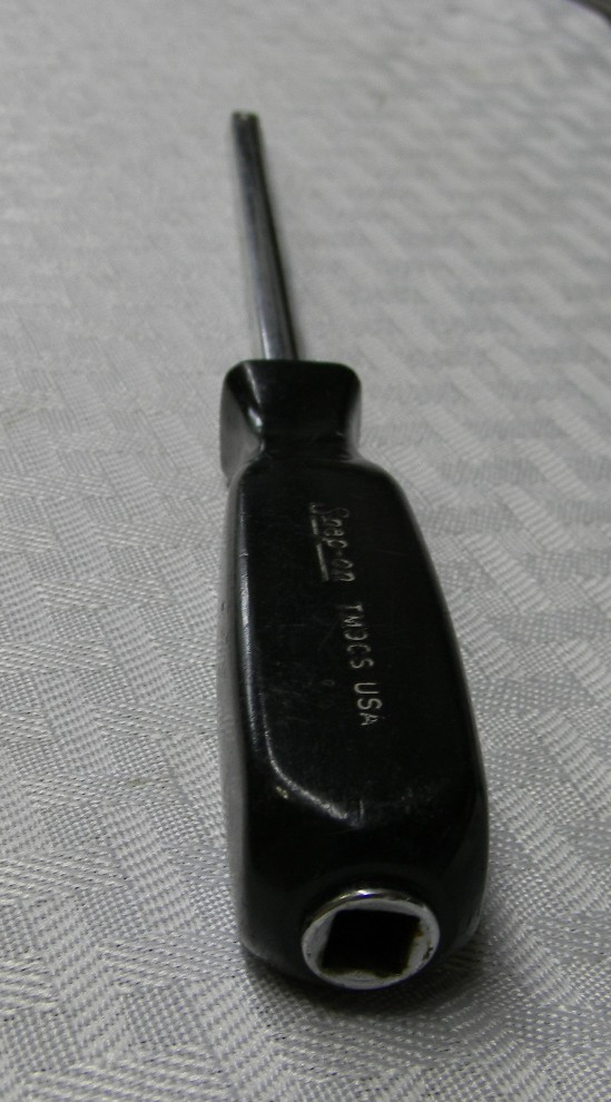 SNAP-ON 1/4″ DRIVE BLACK HARD HANDLE 9″ LONG SHANK DRIVER #TM9CS