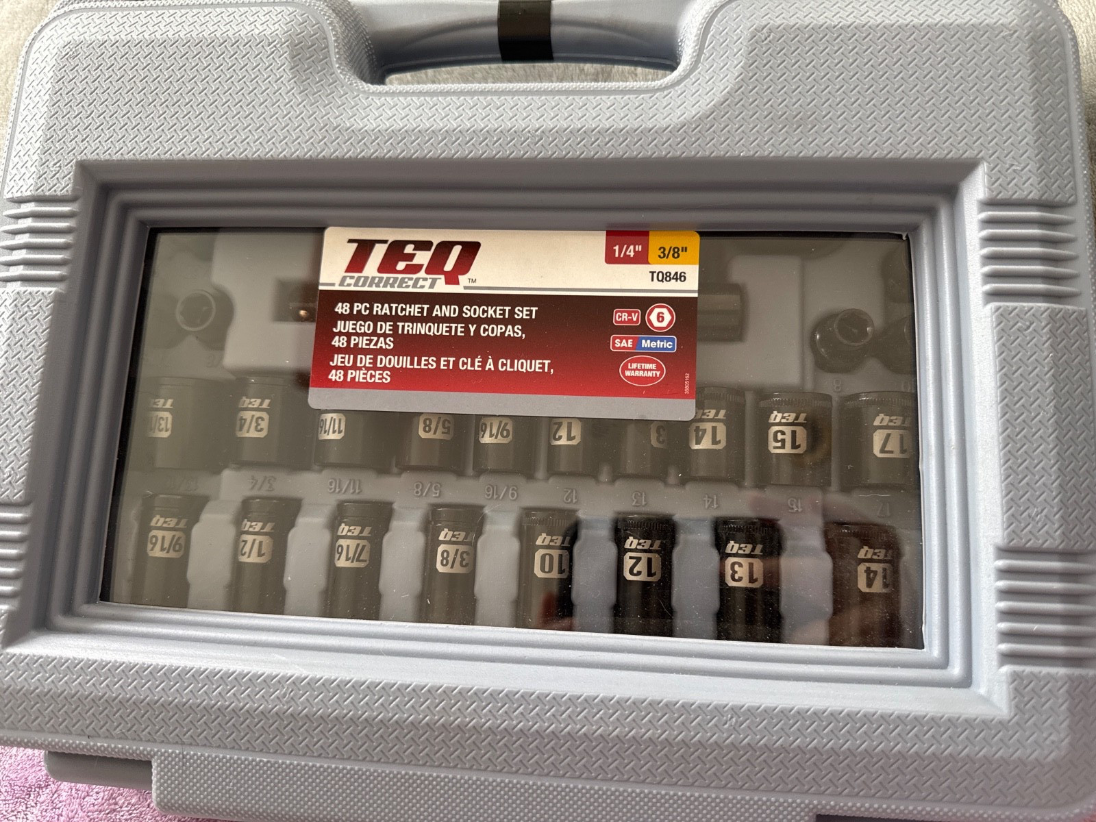 TEQ Correct 1/4″ and 3/8″ Drive Ratchet Socket Set, SAE & Metric, 48-Piece