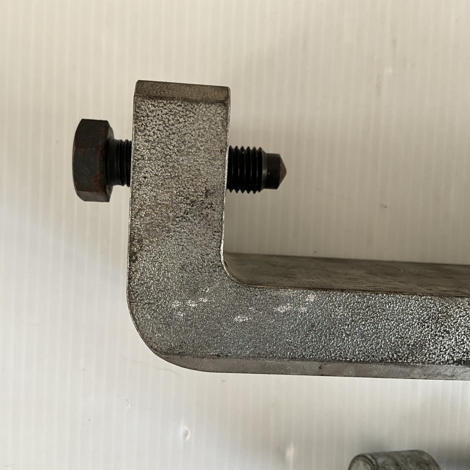 Ball Joint Puller – Mercedes-Benz OEM Specialty Tool 220-589-03-43-01