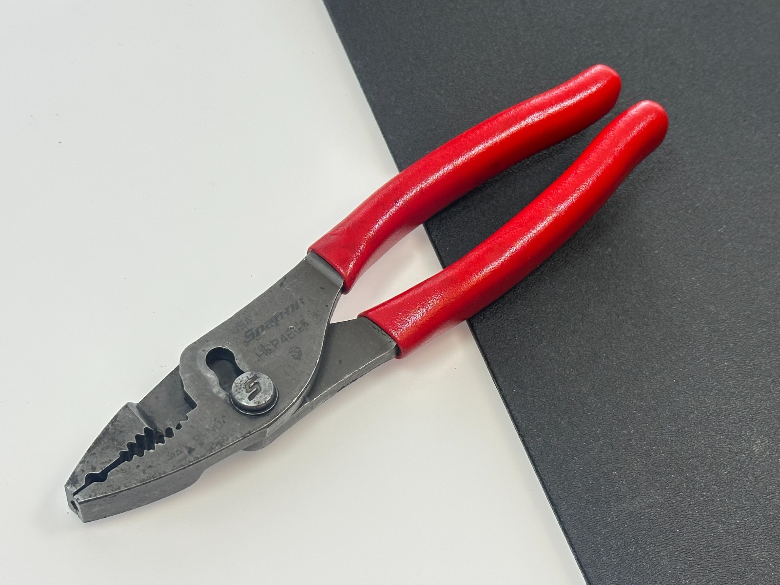 🇺🇸 Snap On Tools USA RED Comfort Grip 8″ Universal Hose Clamp Pliers, HCP48CF