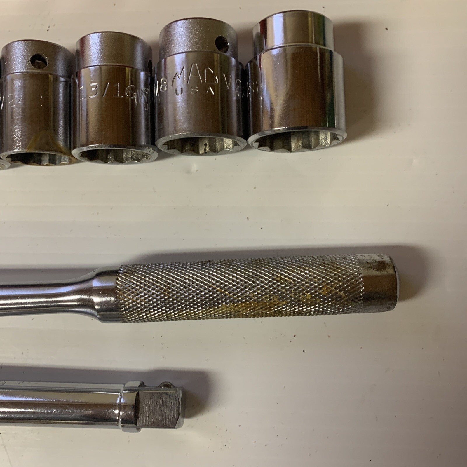 Vintage Mac Tools V8RI 1/2 Inch Drive Ratchet 10 Sockets 5 In Extension Box U