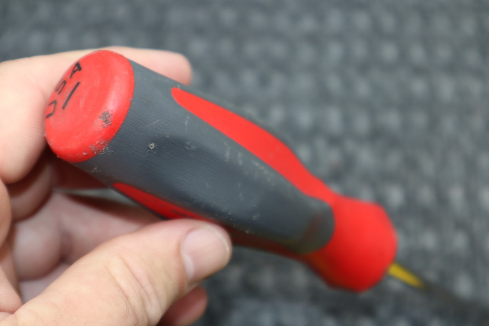 Snap On Tools 1/4″ Flat Head Screwdriver SHD4 Slotted Grip Red Gray USA Made