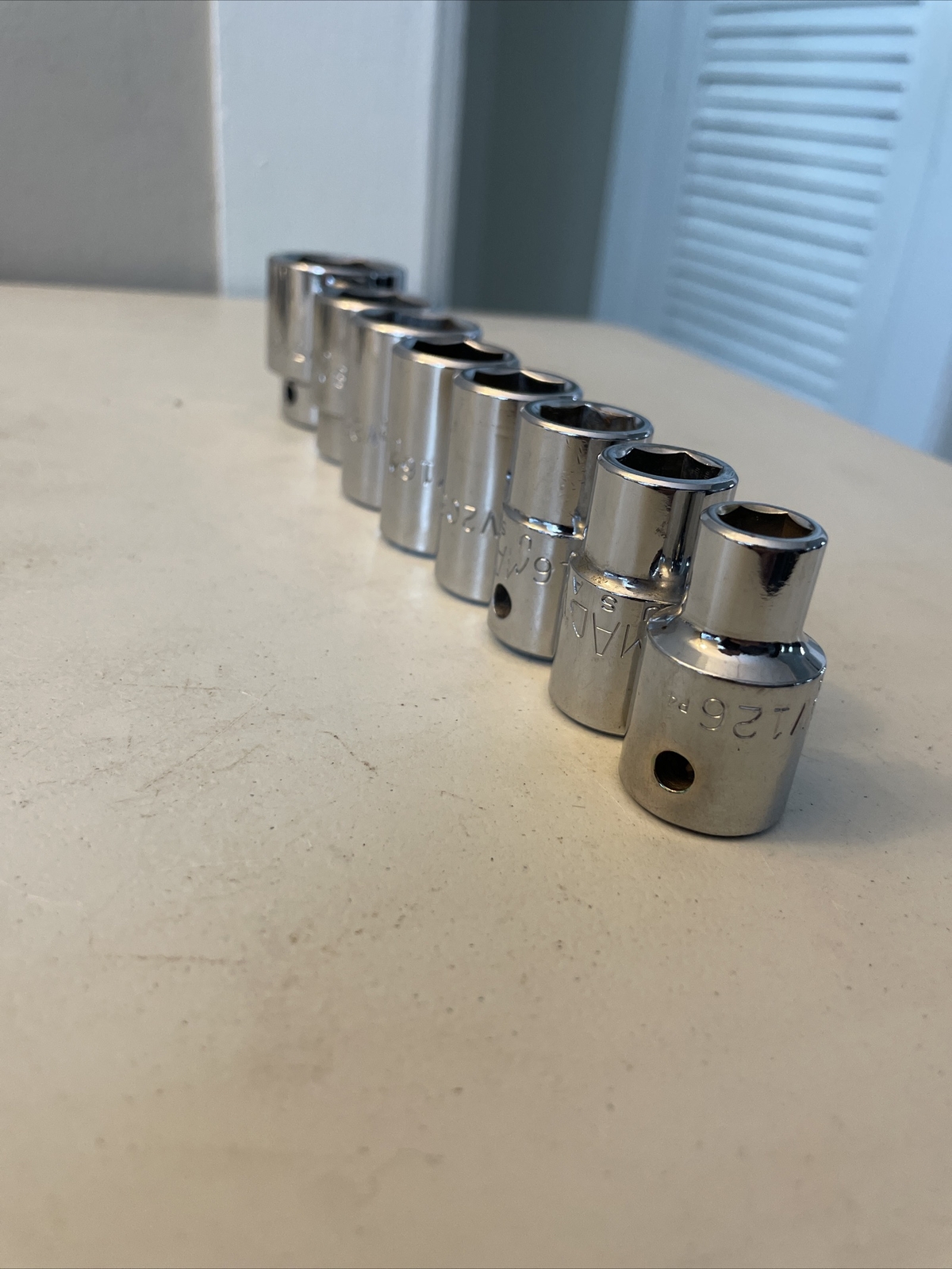 MAC TOOLS 1/2 Drive 6 Point Chrome Sockets 1 1/16 -3/8” V346- V126 8pc very nice