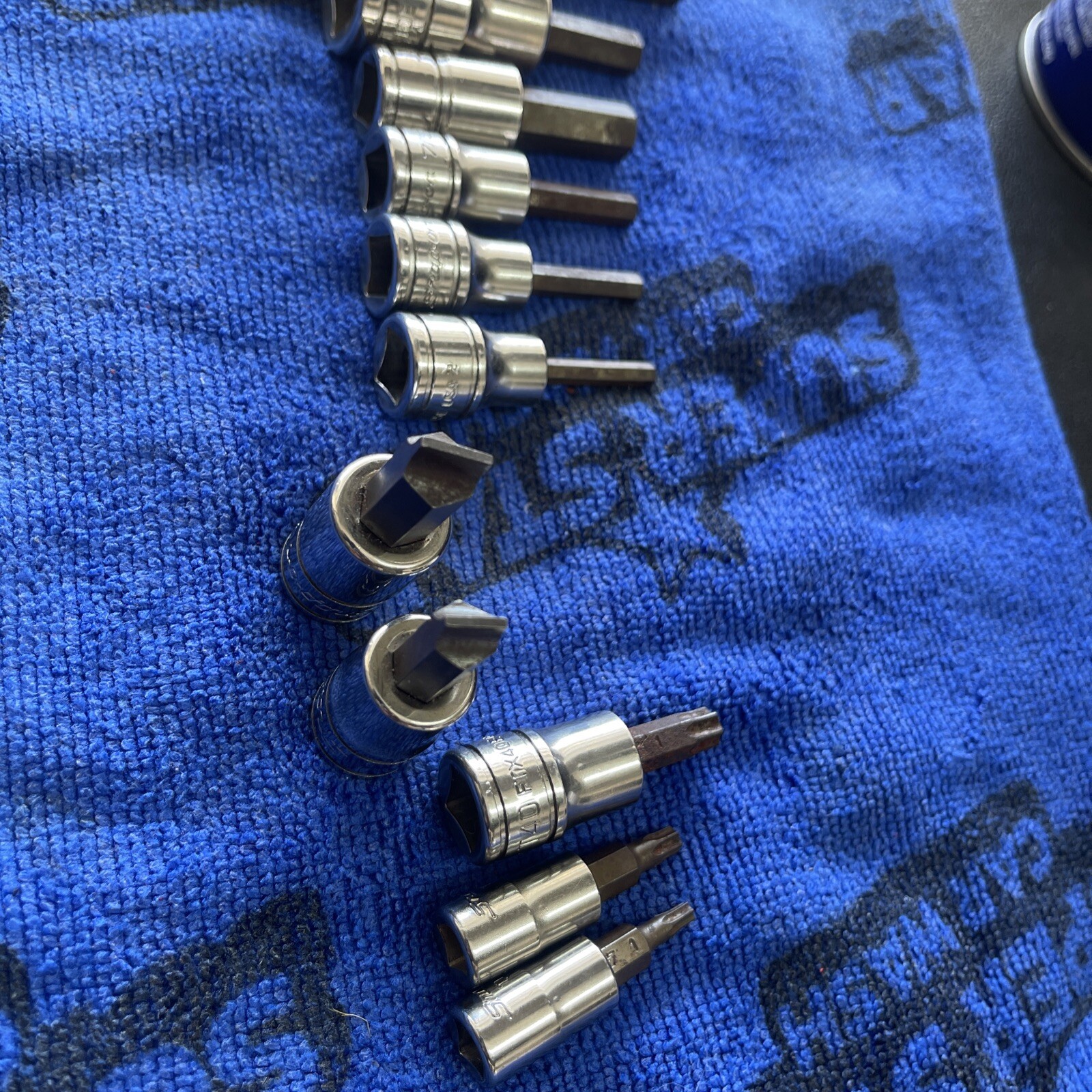 Snap On Allen Socket Set Of 12 3-1/2 Drive 9/16,1/2,5/16, And 7-3/8 Drive3/8,
