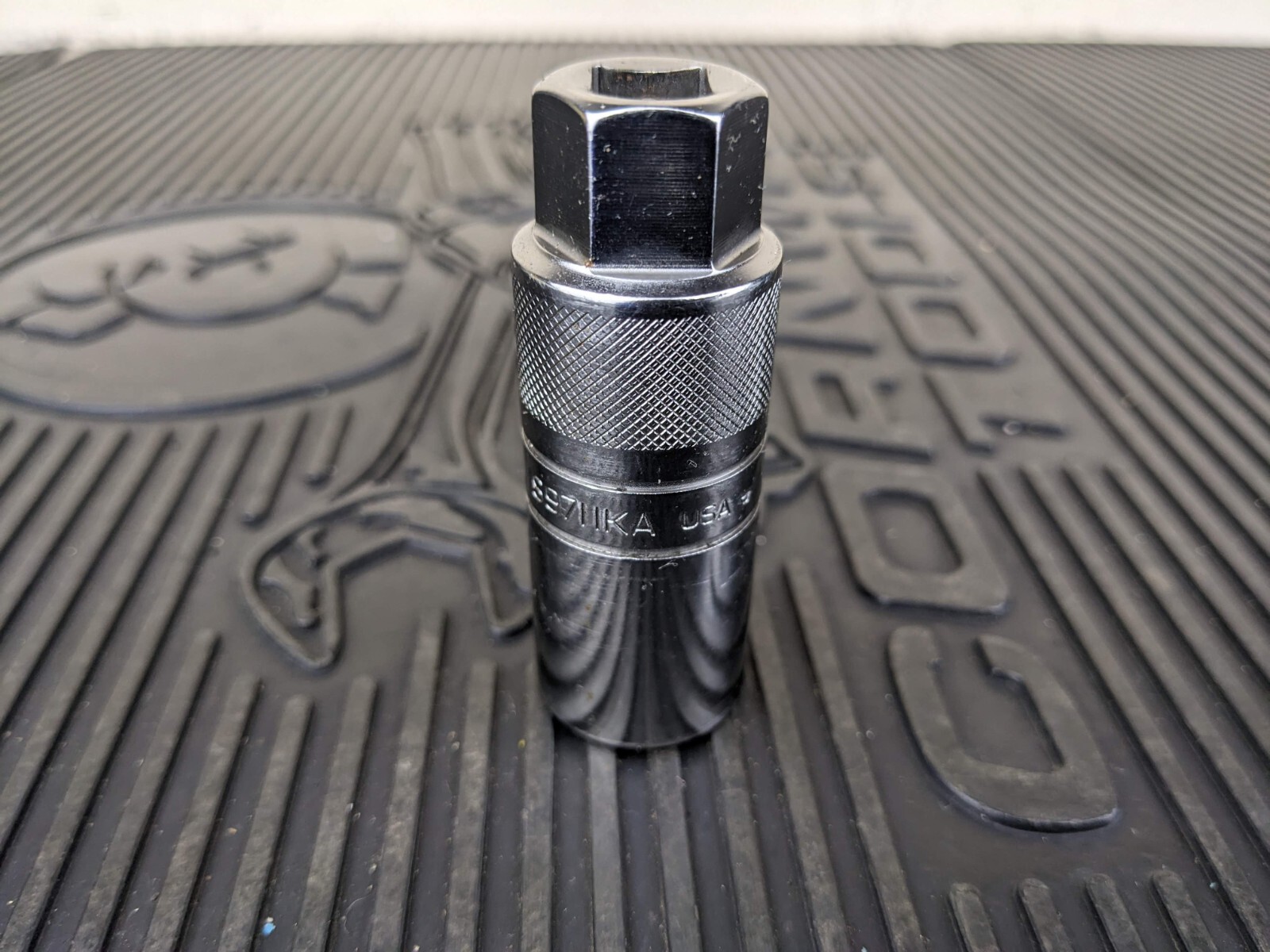 #be436 Snap-on Tools USA 3/8″ Drive 18mm 6 Point Spark Plug Socket S9711KA
