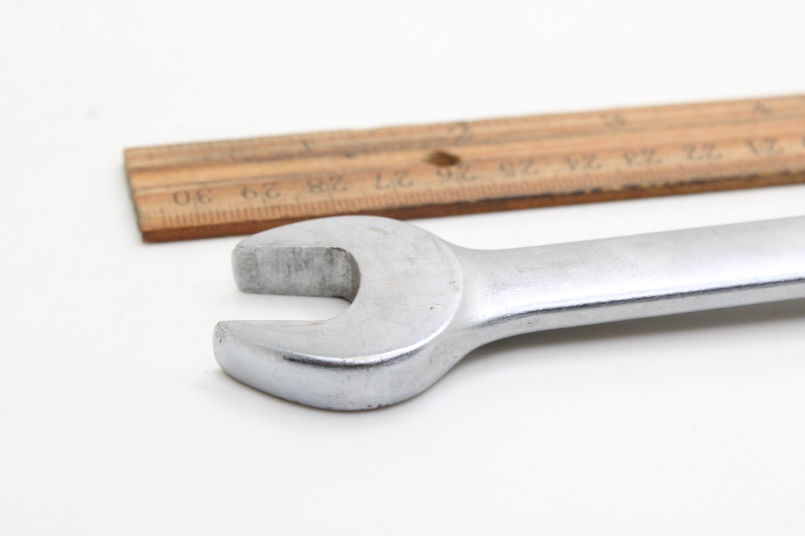 Blue-Point BLPBW1116 11/16″ 12 Point SAE Combination Wrench Chrome USA