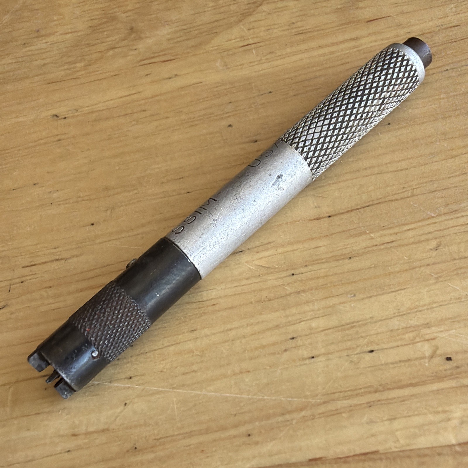 Matco 2.5″ Long Stubby Flat Slotted Screw Starter Screwdriver Magnetic SS1M USA