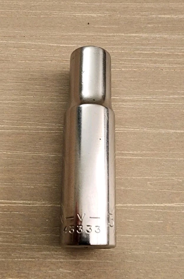 Craftsman USA 3/8″ Deep Well 6 Point 3/8″ Drive V 43333