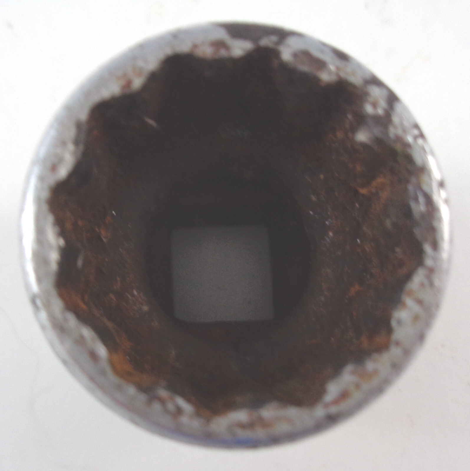 Snap-on USA F18M 3/8″ drive 18mm metric 12 point shallow chrome socket