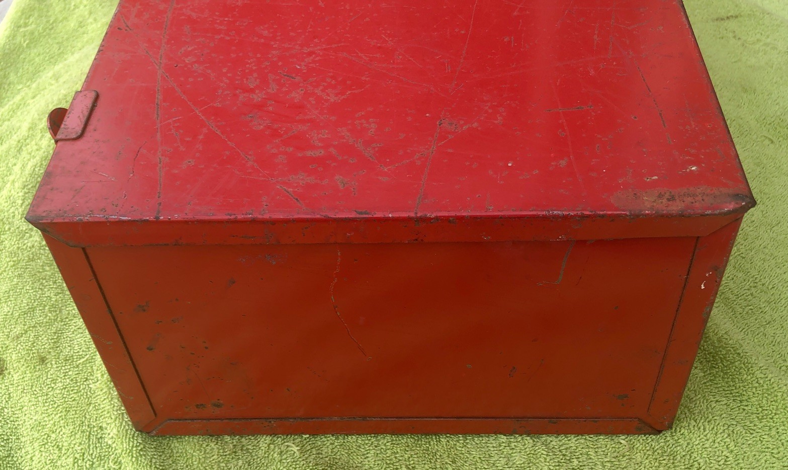 Vintage Snap-On Tools No. KRA-107 Metal Box With Hub Puller