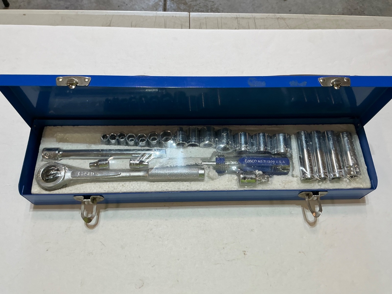 Very Rare NOS Easco / K-D tools 24 pc 1/4″&3/8″ dr metric socket set 91-551 USA