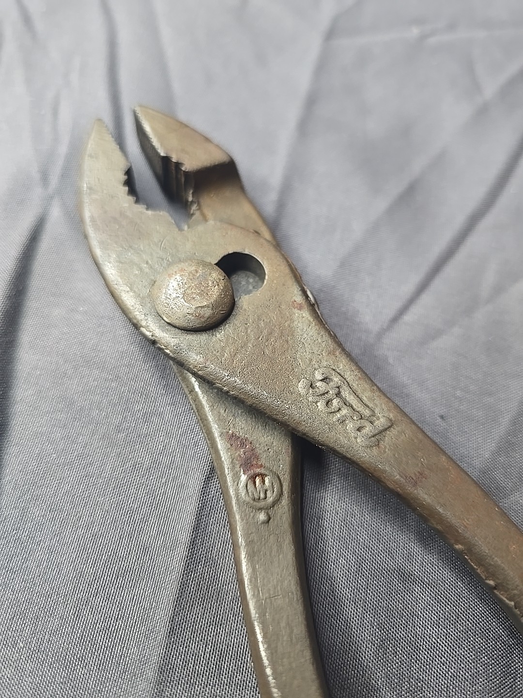 RARE VINTAGE 1933-34 FORD MH 6.5″ SLIP JOINT PLIERS FACTORY