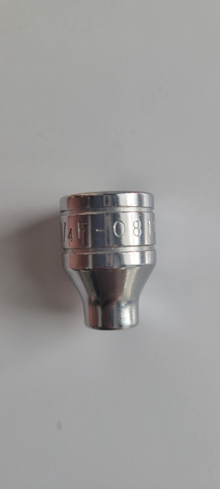 Like New Snap On 3/8 Drive 1/4 Socket Fv081