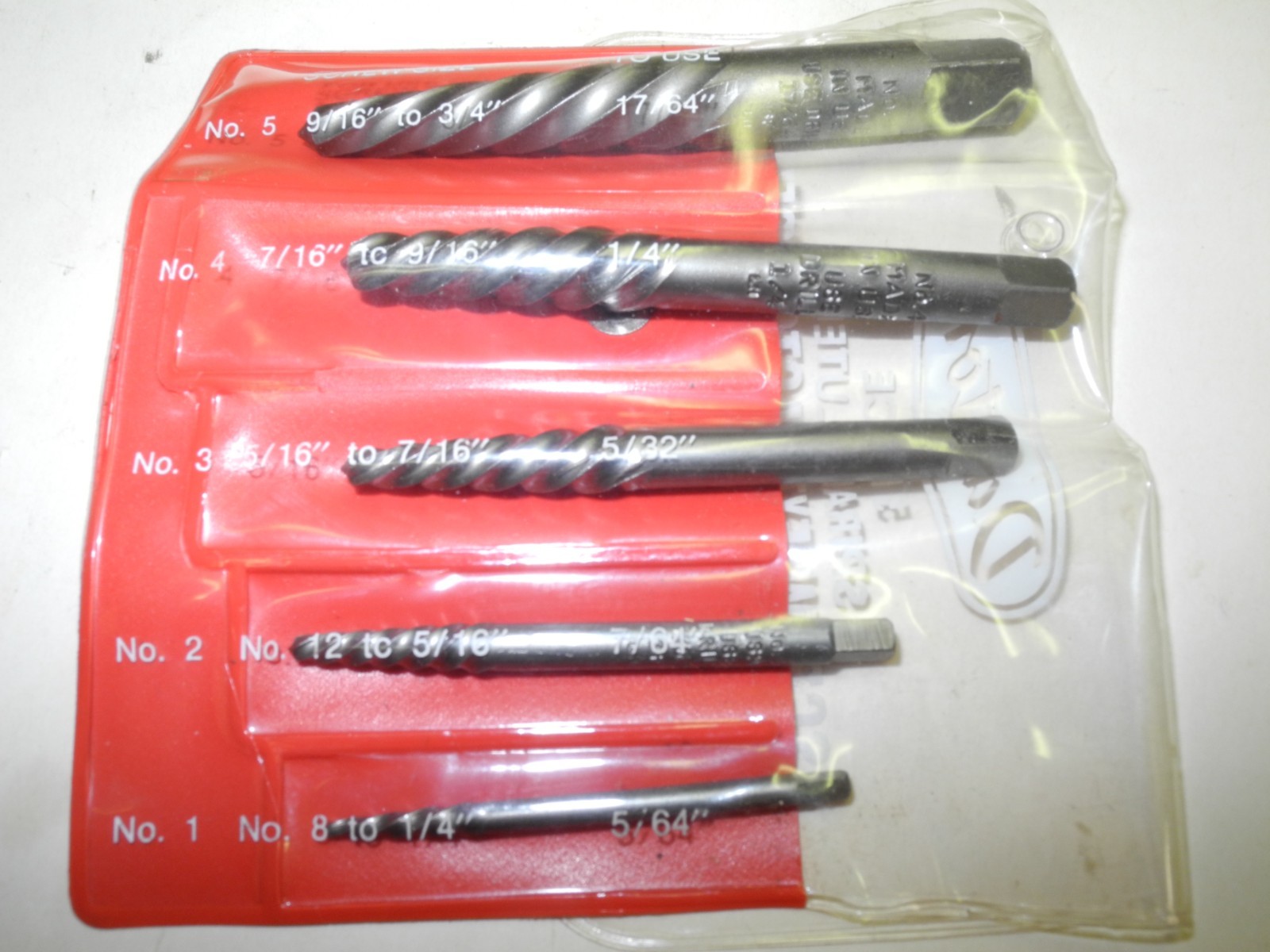 DAYTON 5 PIECE SPIRAL FLUTED SCREW EXTRACTOR SET, 1/4 – 3/4 UNUSED NOS IN CASE