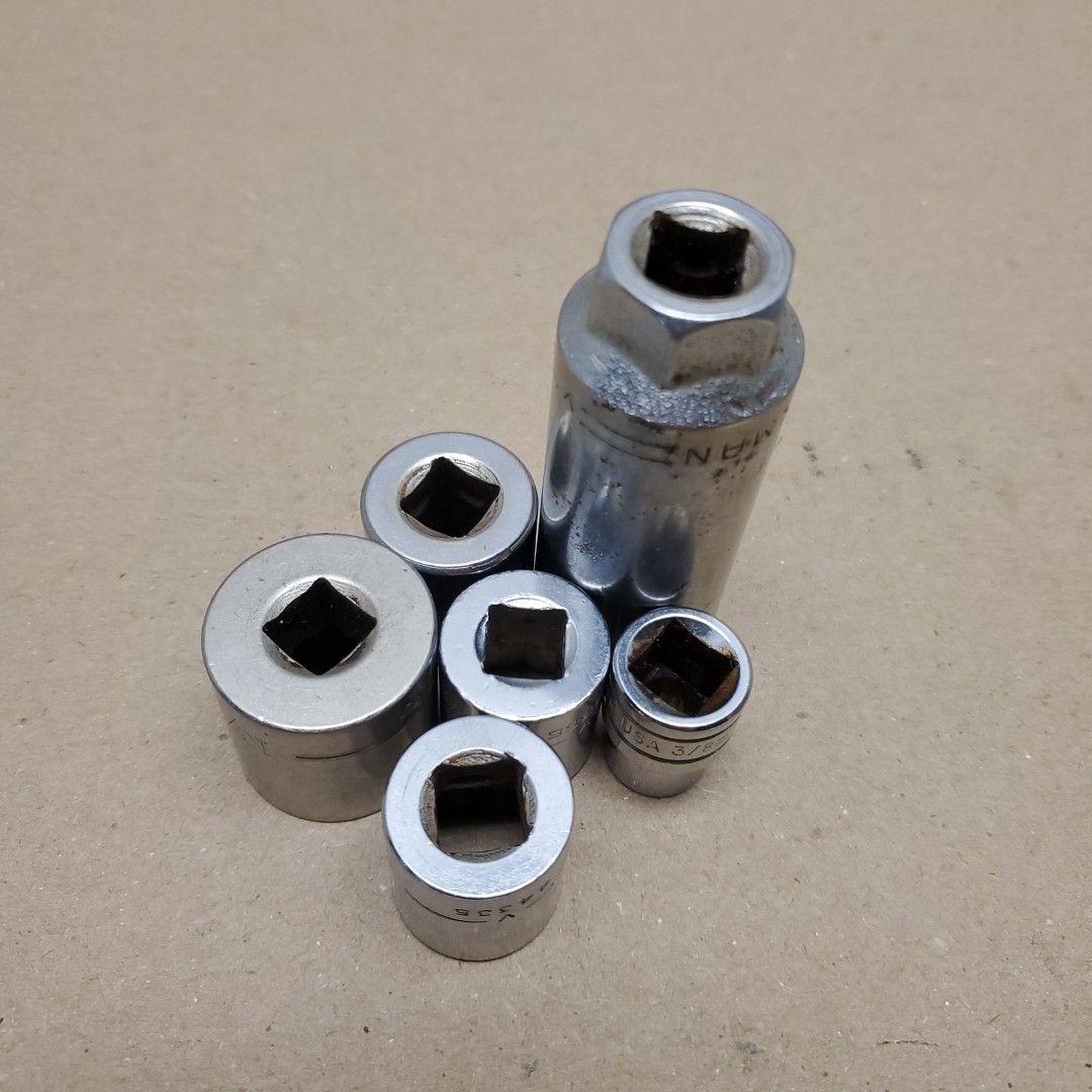 Mixed Lot of 14 Craftsman Blackhawk and SK sockets see pictures