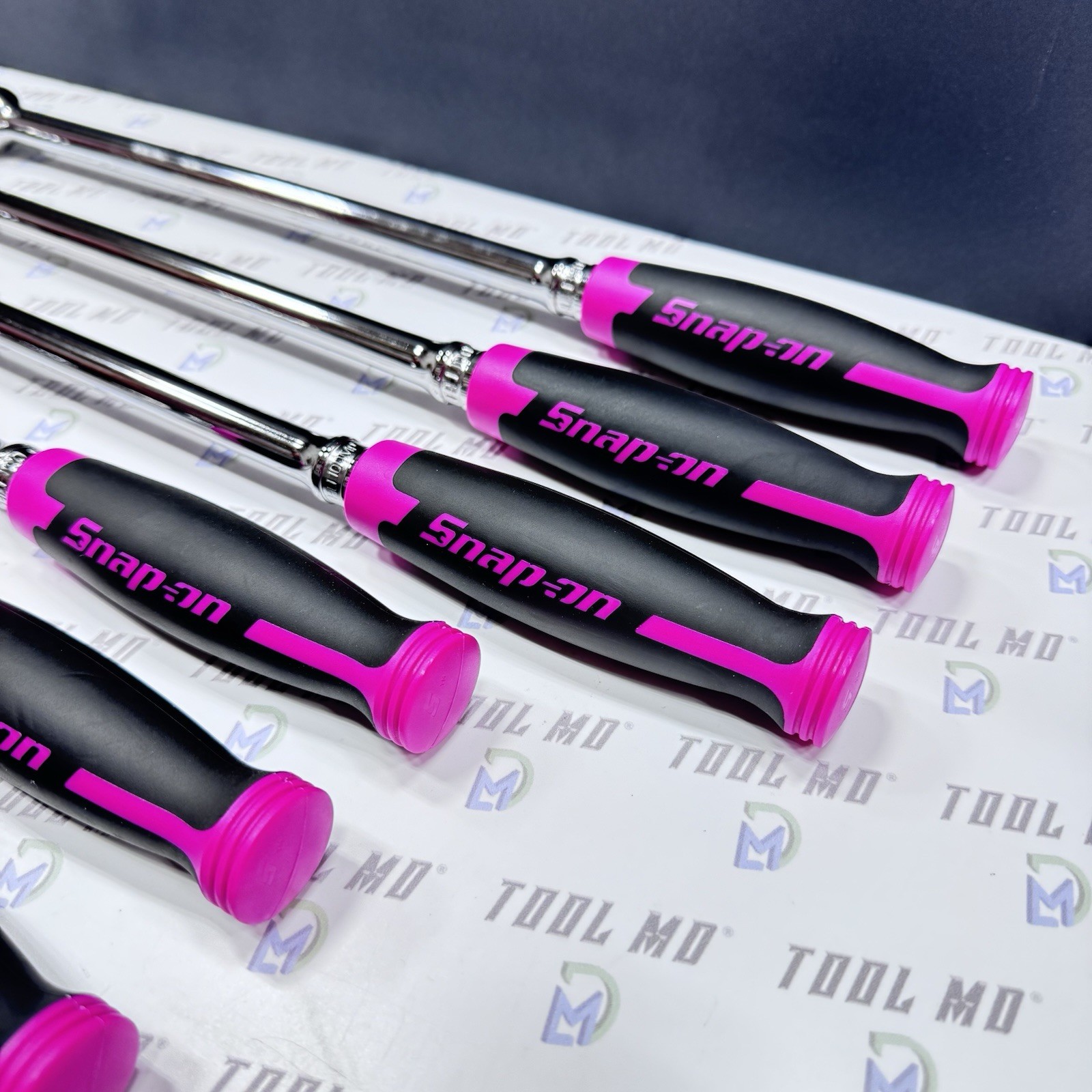 Snap-on Tools USA NEW ELECTRIC PINK 9pc 3/8″ Drive 100 Tooth Cynergy Ratchet Set