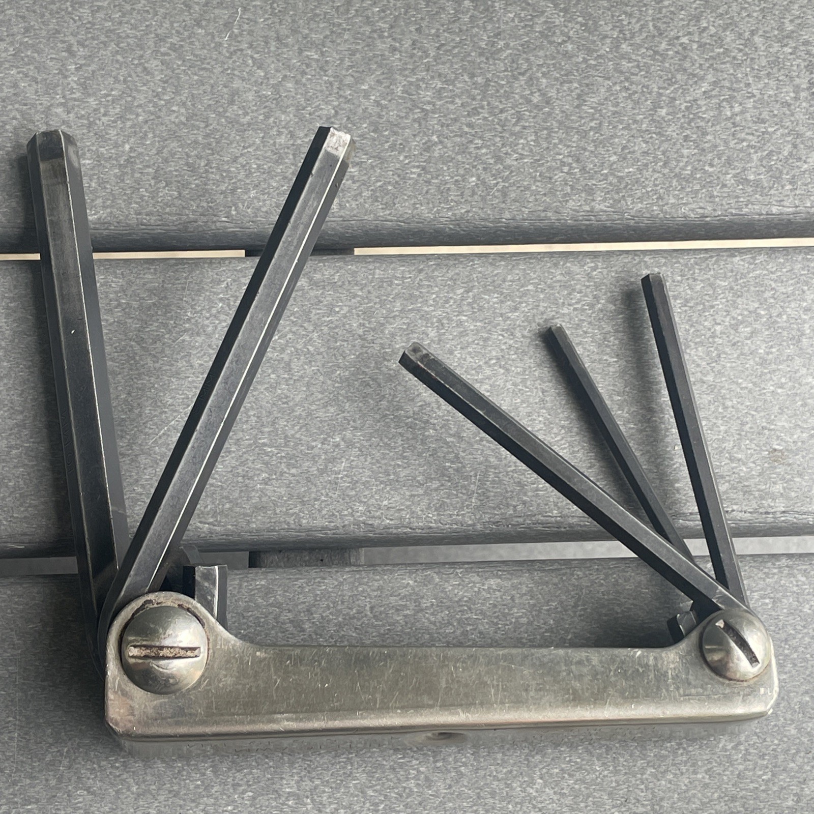 Snap On Tools AWM5K Folding Hex Allen Wrench Set Metric 4mm-10mm