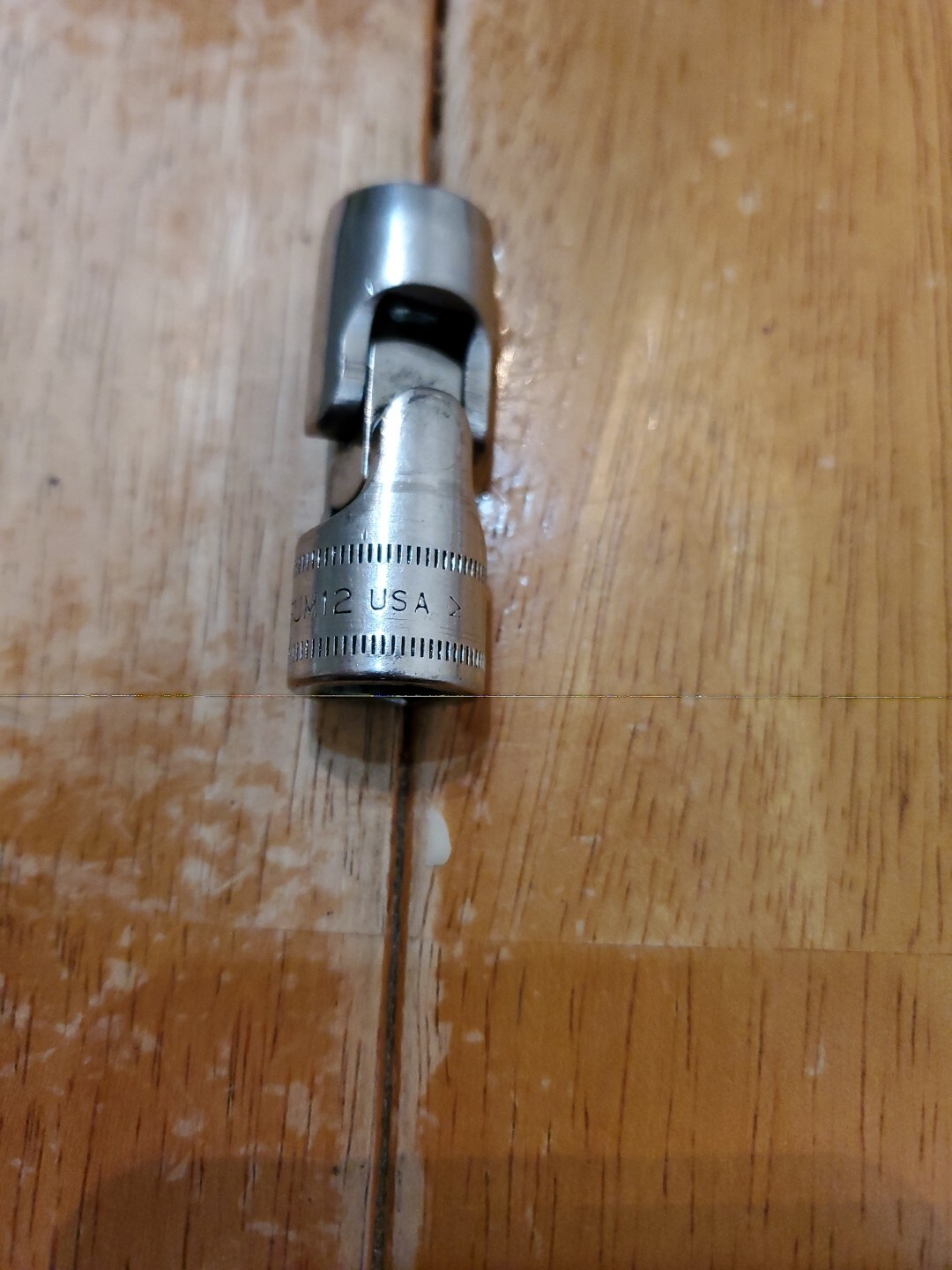 Snap On 3/8″ Drive 12MM 6PT Chrome Swivel Socket FSUM12