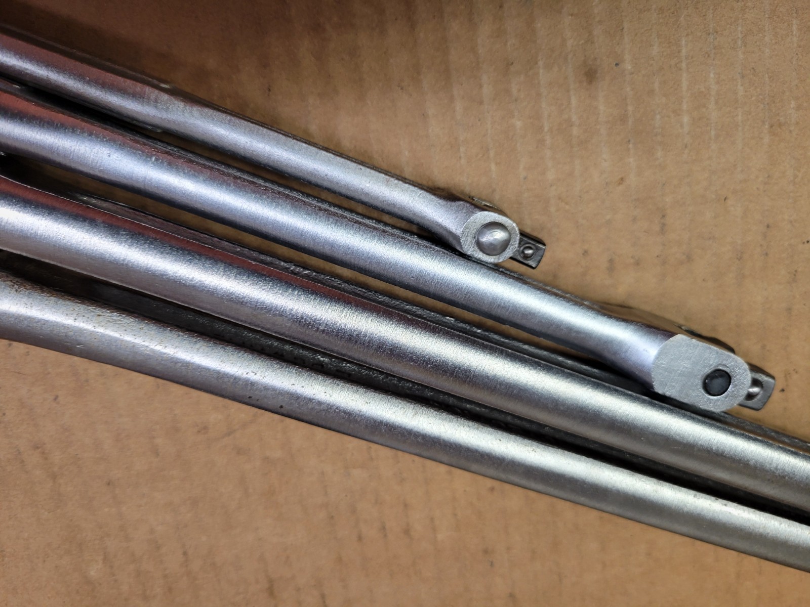 Craftsman USA 4-Piece Breaker Bar Set 1/4 + 3/8 + 1/2″ + 1/2″ long