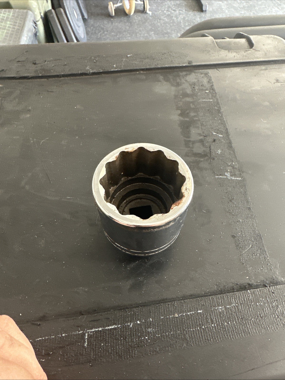 Snap-on LDH642: a 3/4” drive, 2” SAE 12-point Flank Drive shallow socket