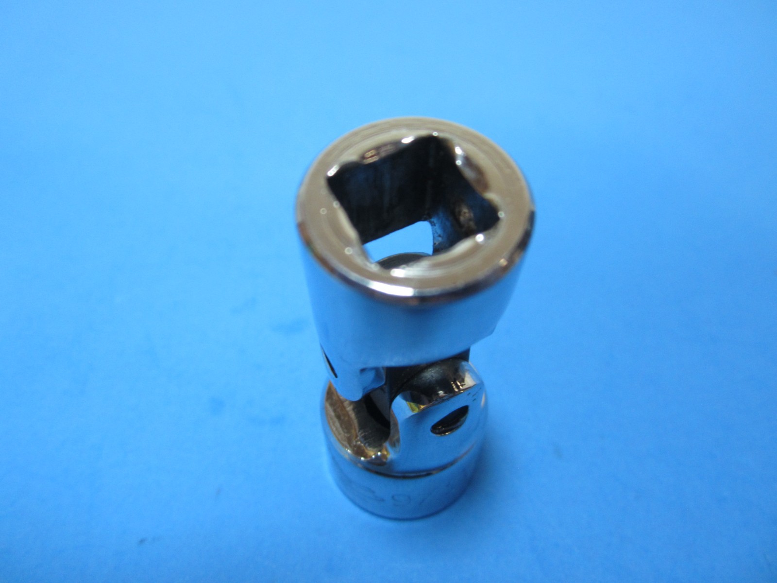 MAC TOOLS XU186, 9/16-inch 6-point 3/8-drive Universal shallow socket *USA*