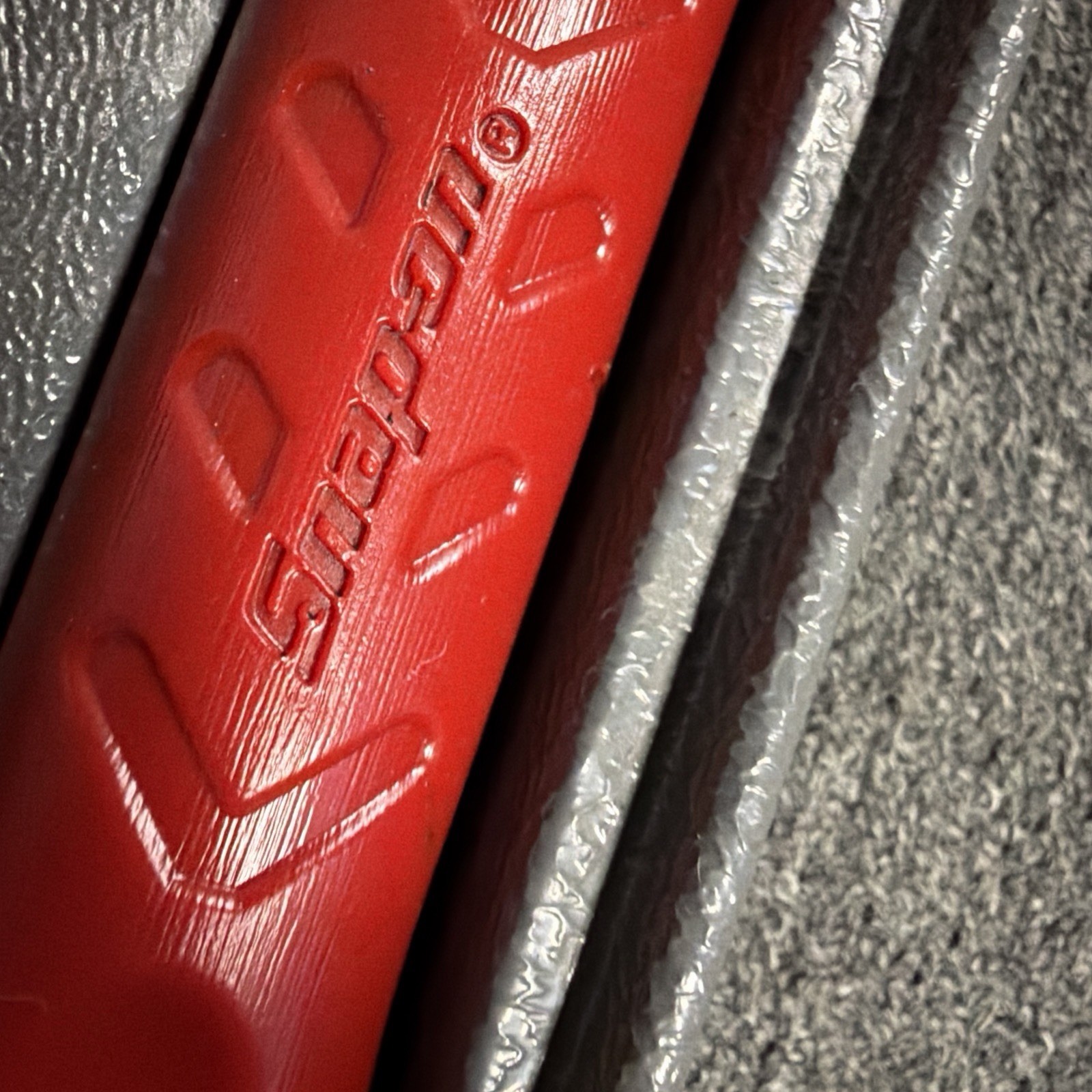 snap on striking pry bar set