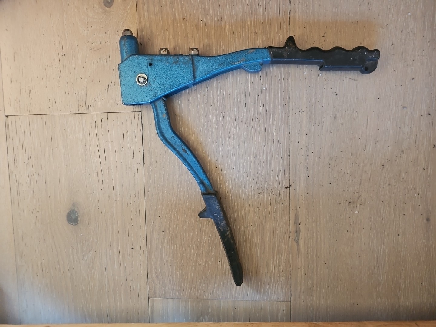 MIT Michigan Industrial Tools Rivet Gun – Riveter Pre-owned Owned