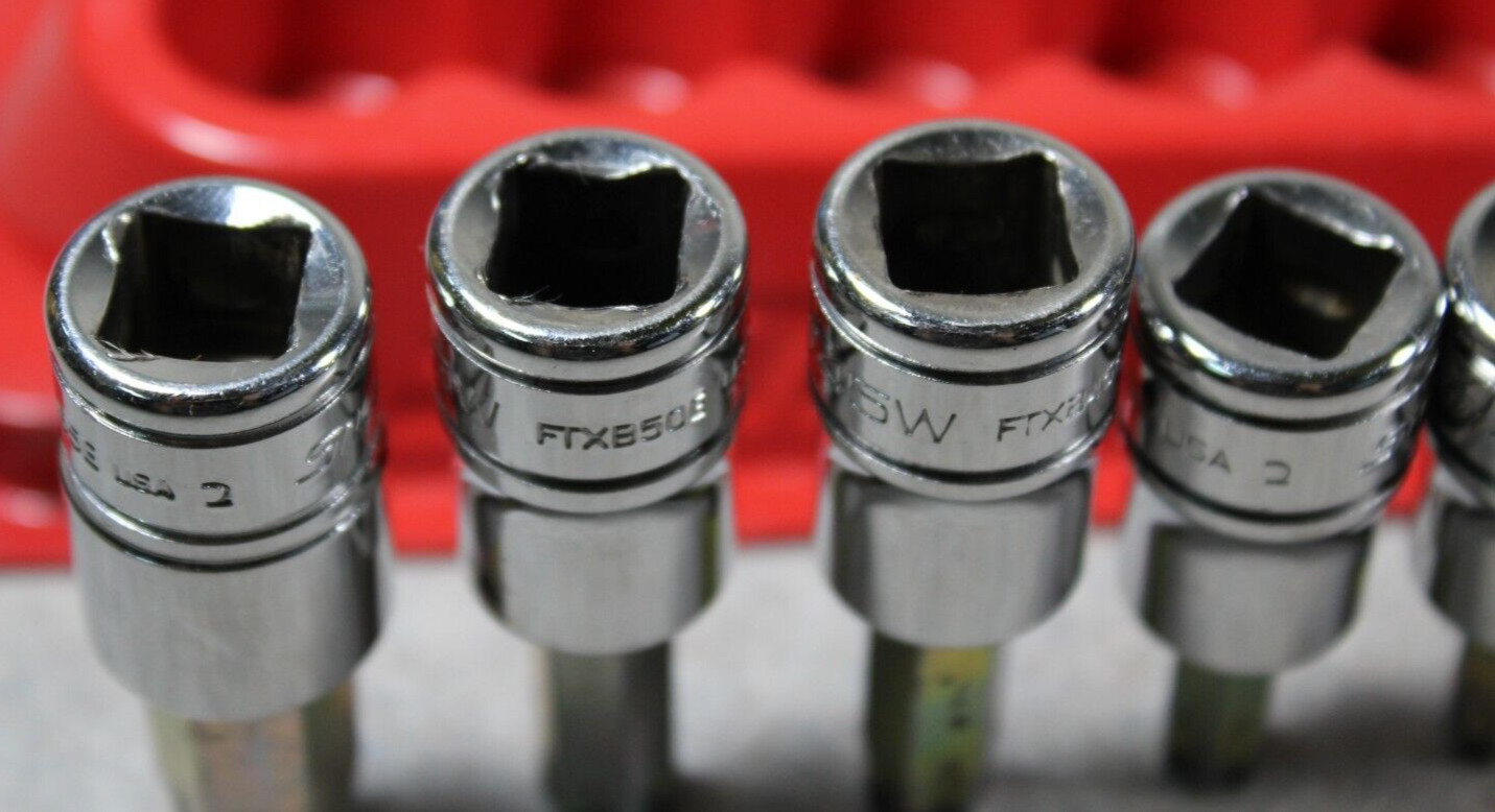 Snap On 209EFTXBY 9 Pc 3/8″ & 1/4″ Drive TORX Bit Socket Set & Mag Tray #I-5922