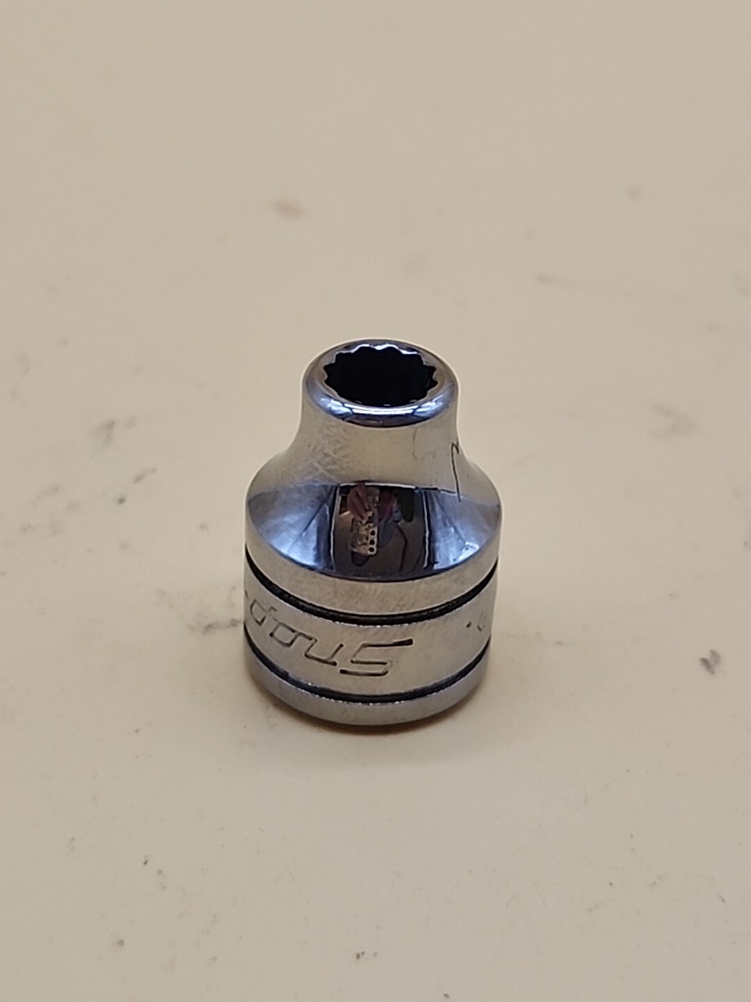 Snap-On Tools F081 SAE 1/4″ Chrome Shallow Socket – 3/8″ Drive – 12pt USA