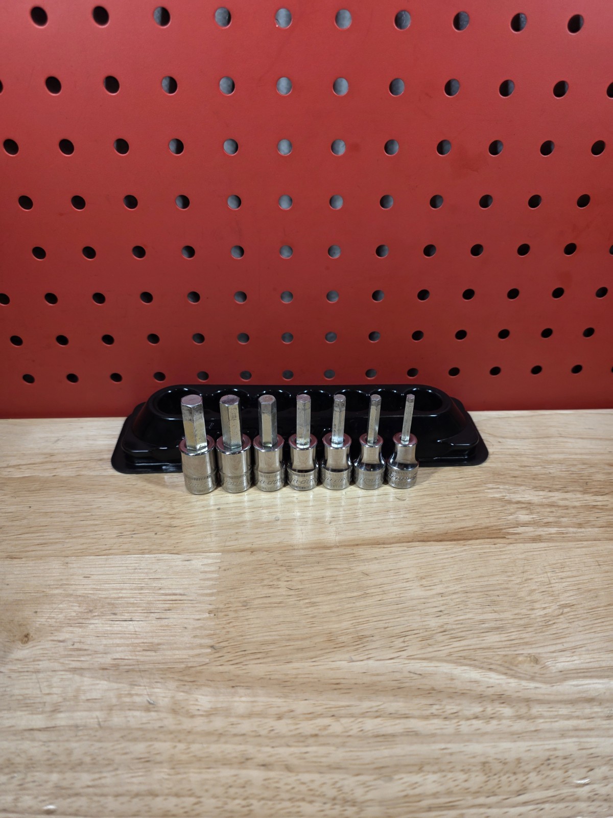 Snap-on Tools 207EFAMY 4-10mm 3/8″ Drive 7-Piece Metric Hex Socket With Holder