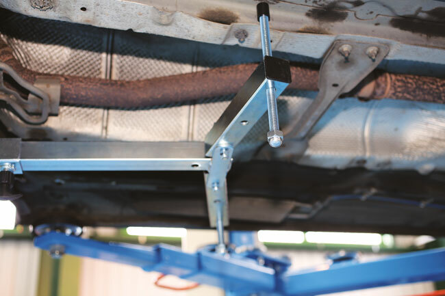 Laser 5750 Engine/Gearbox Support
