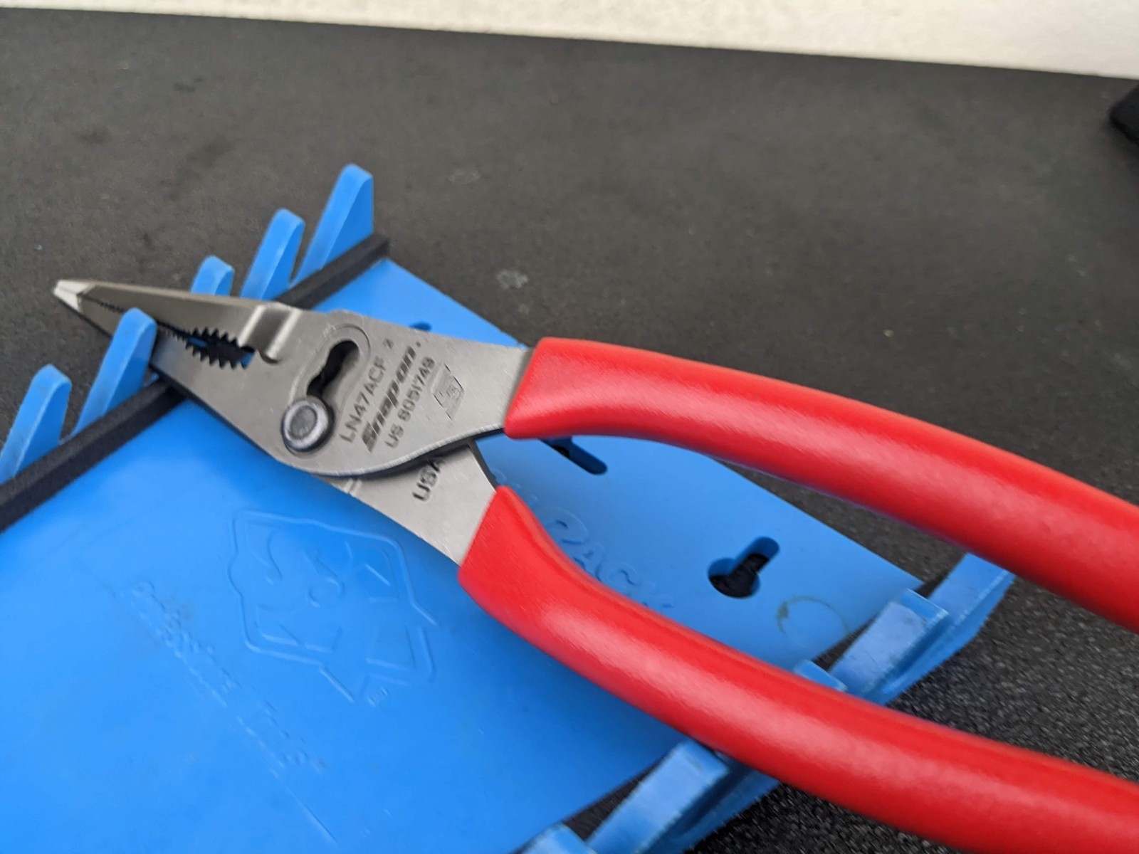 #bo472 SNAP ON LN47ACF 9″ Talon Grip Long Nose Slip Joint Pliers RED USA TOOLS
