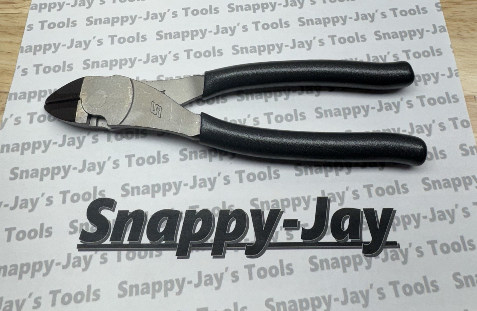 Snap-on Tools NEW DARK TITANIUM Soft Grip 8″ High Leverage Cutter Pliers 388ACF