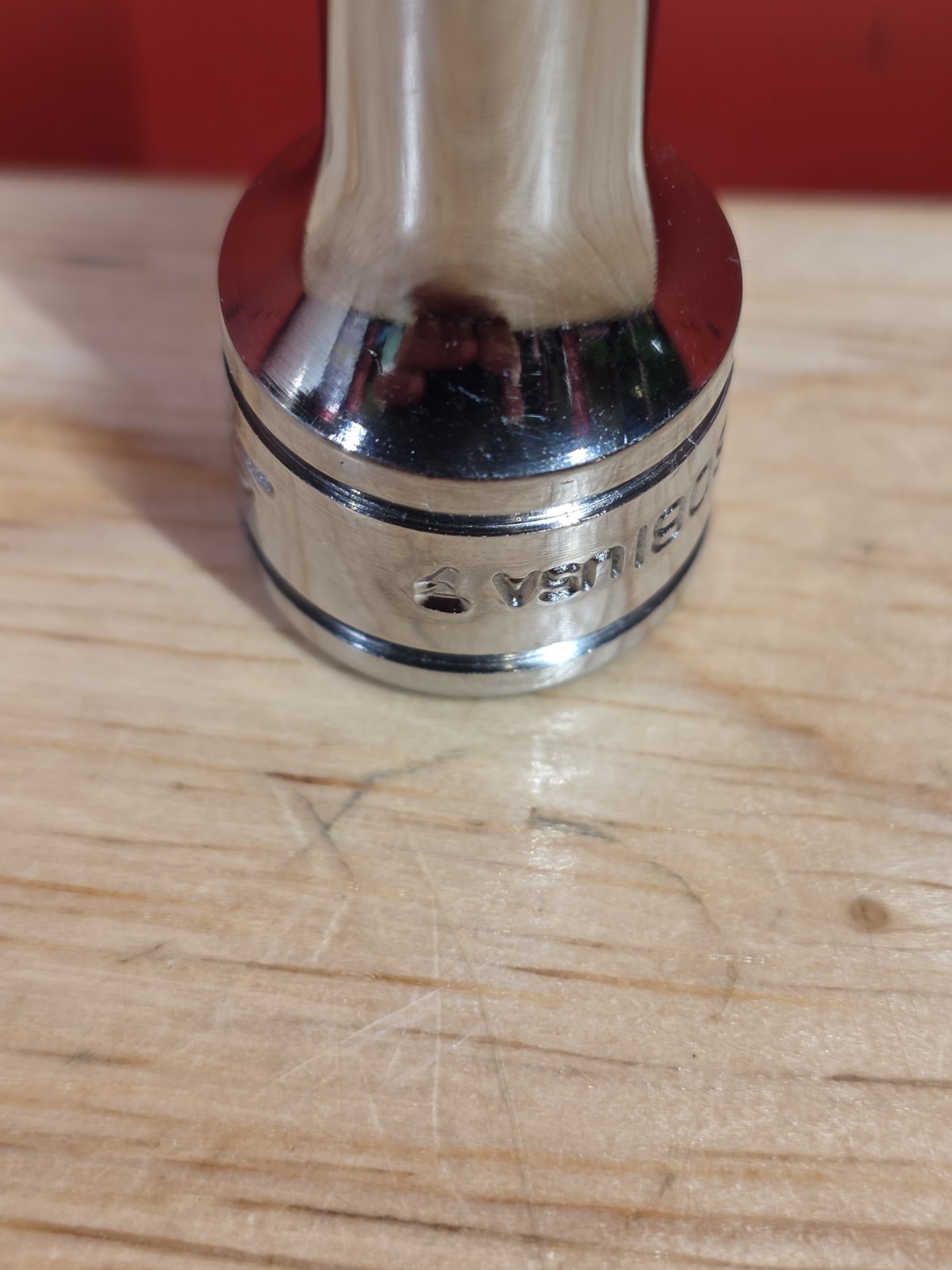 Snap-on Tools FDS081 1/4″ SAE 3/8″ Drive 12-Point Semi-Deep Chrome Socket NICE