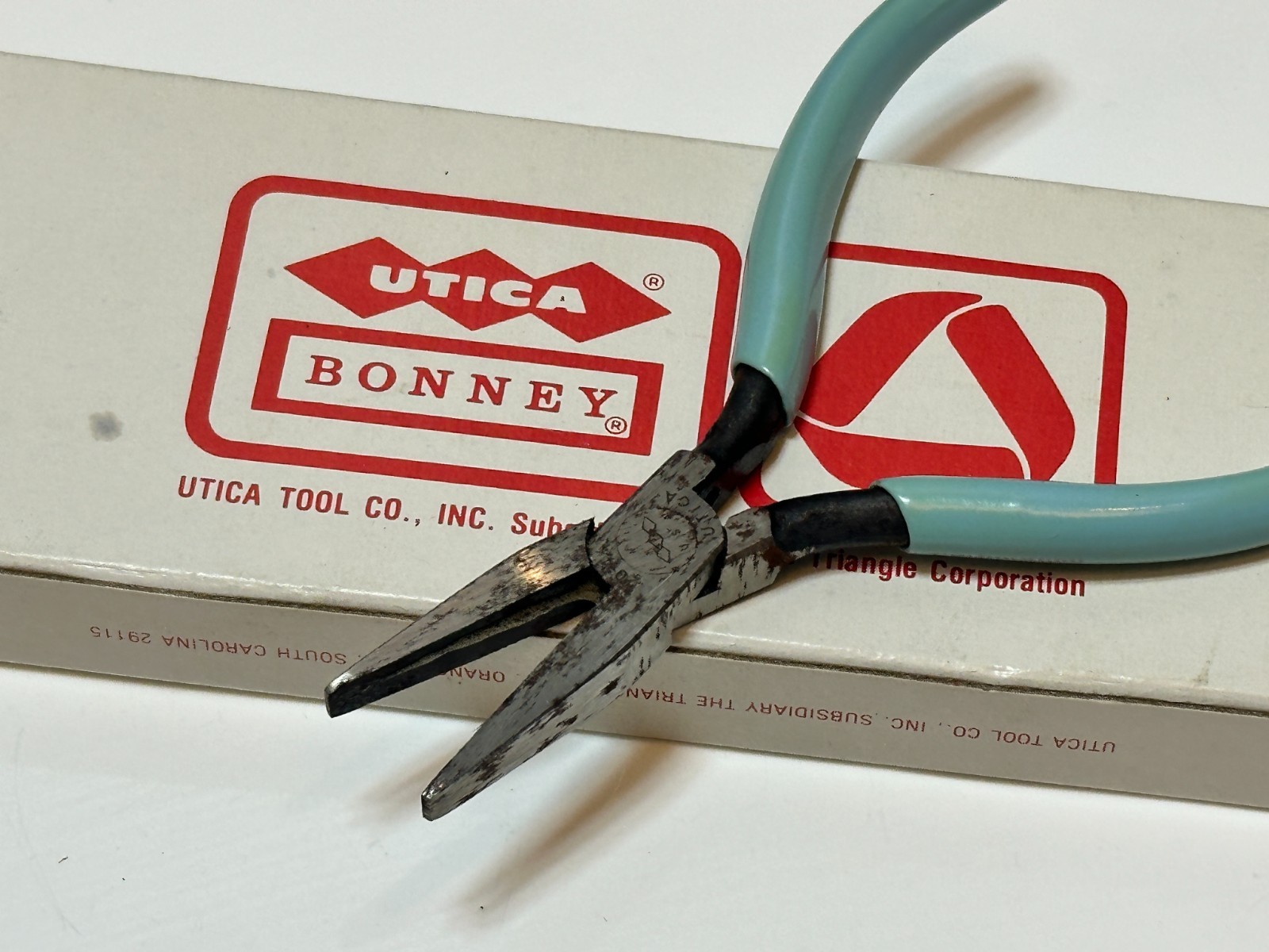 NOS Bonney Tools USA 20-4-1/2GC Flat Nose Pliers – Baby Blue Grip – Original Box