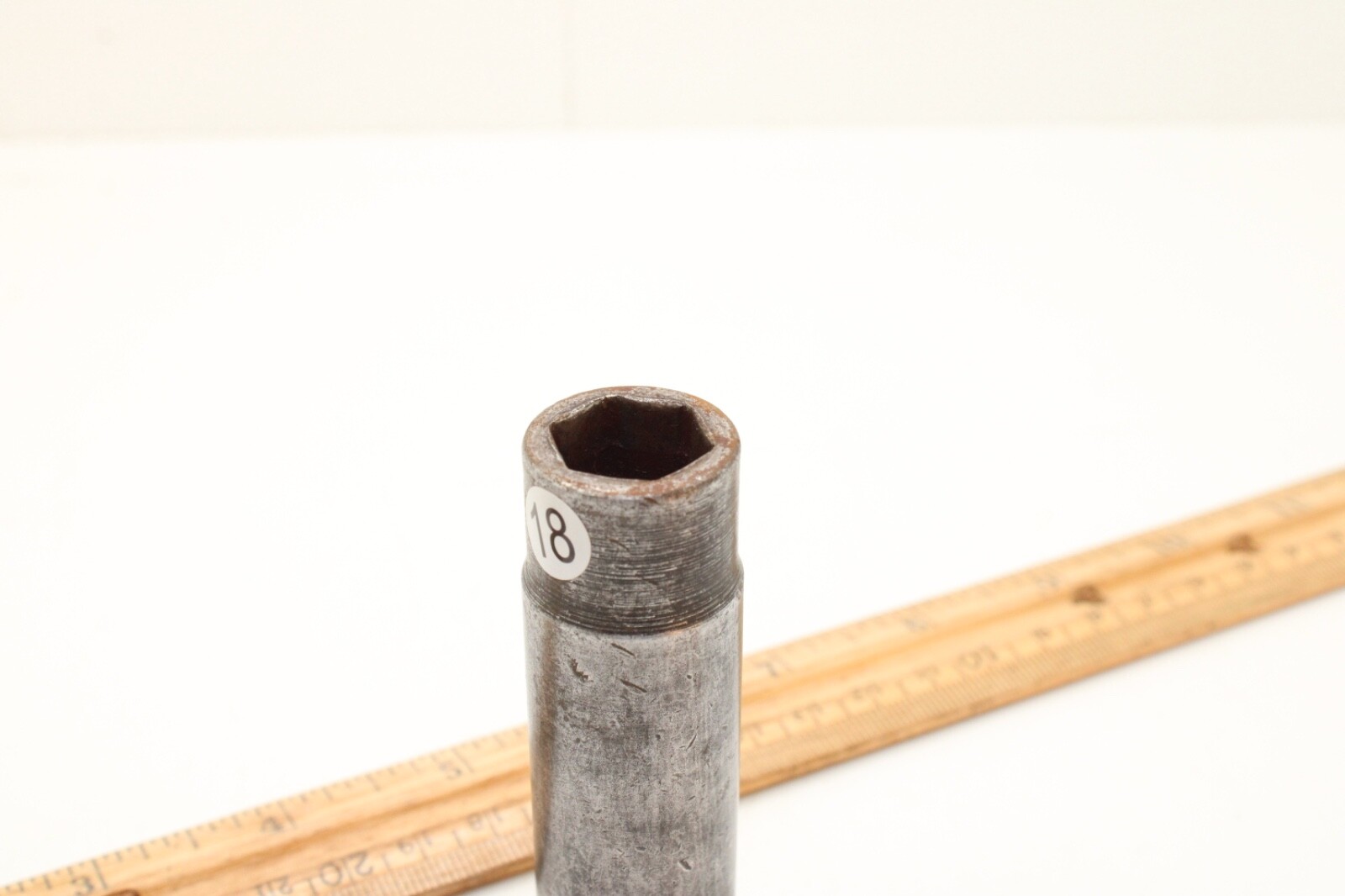 Snap-On Tools SIM180 1/2″ Drive 6 Point SAE 9/16″ Deep Impact Socket USA